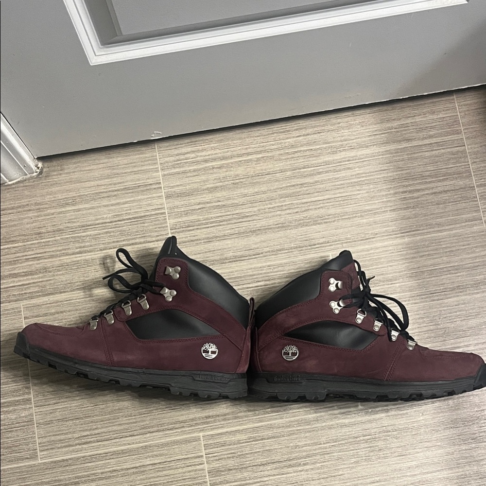 Timberland Men's Dark Red and Black Boots size 12. Pls READ.